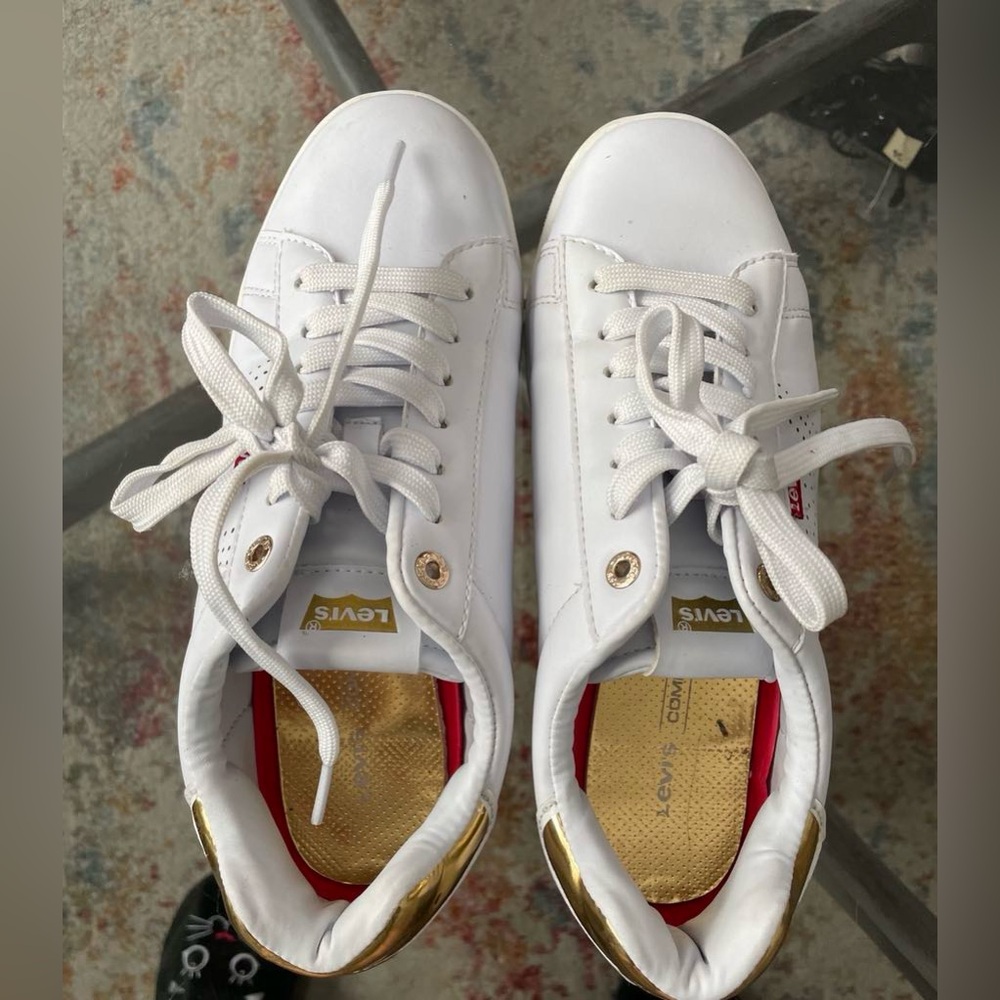 Levi's White and Gold Sneakers